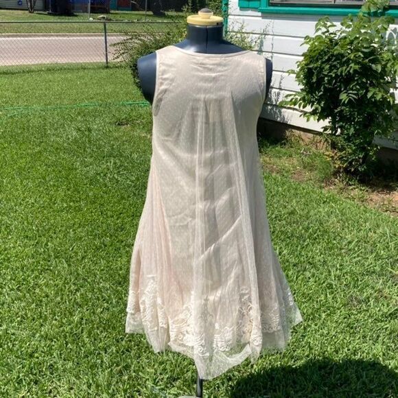 Women’s Cream Beaded Sleeveless Lace Dress by A’reve Size Small - Picture 2 of 7